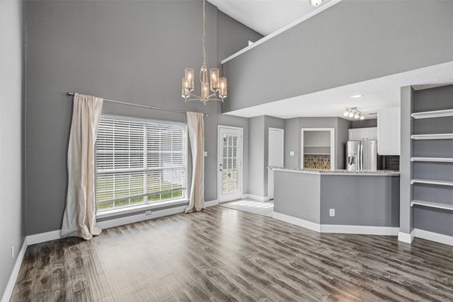 944 Valley View Drive, Lewisville, TX 75067