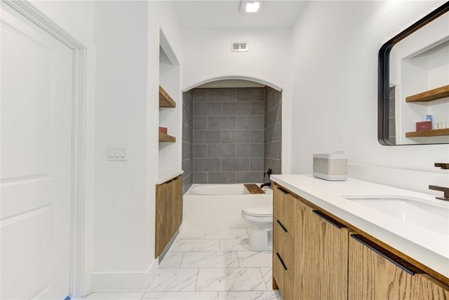 1901 Post Oak Boulevard 3105, Houston, TX 77056