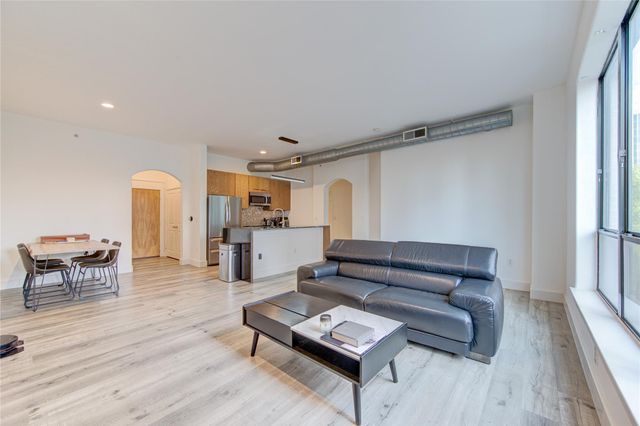 1901 Post Oak Boulevard 3105, Houston, TX 77056