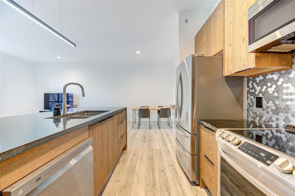 1901 Post Oak Boulevard 3105, Houston, TX 77056