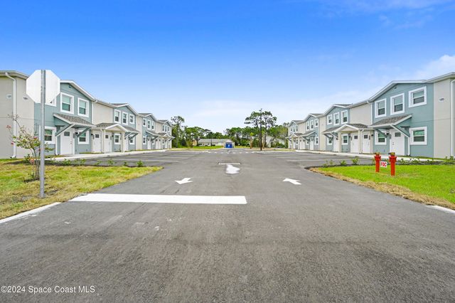 1895 Convair Street SE 2201, Palm Bay, FL 32909