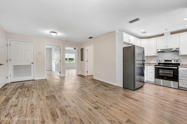 1895 Convair Street SE 2201, Palm Bay, FL 32909