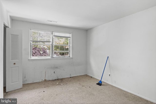 109 EAVES MILL RD, Medford, NJ 08055