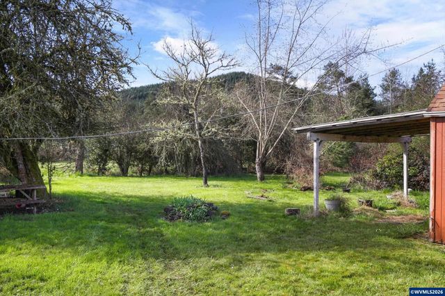 993 42nd Av, Sweet Home, OR 97386