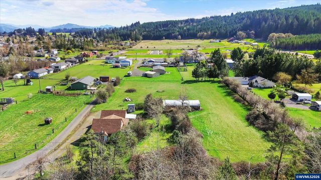 993 42nd Av, Sweet Home, OR 97386