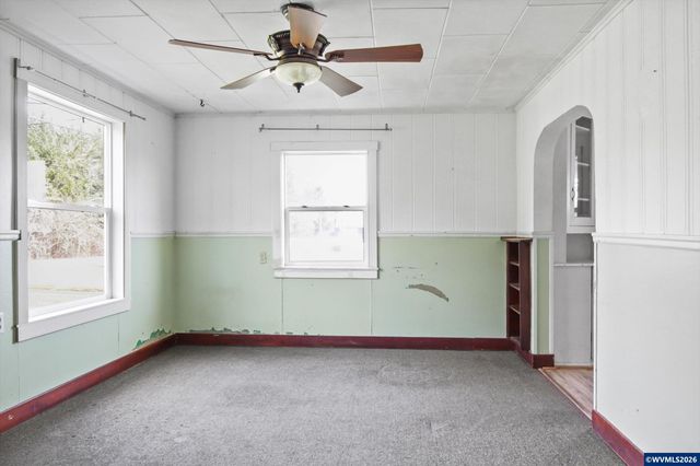 993 42nd Av, Sweet Home, OR 97386