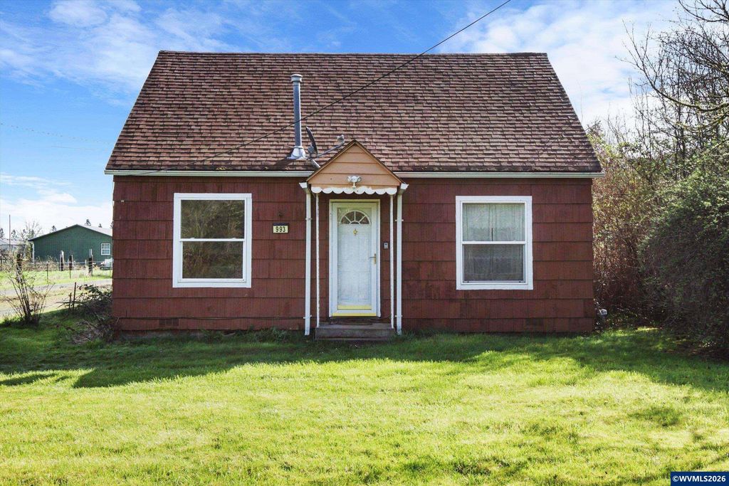 993 42nd Av, Sweet Home, OR 97386