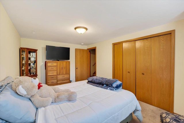 828 Dunn Avenue, Oregon, WI 53575