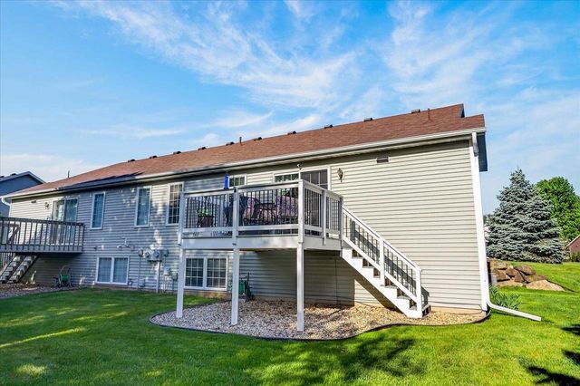 828 Dunn Avenue, Oregon, WI 53575