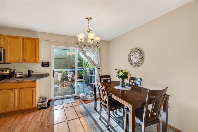 828 Dunn Avenue, Oregon, WI 53575