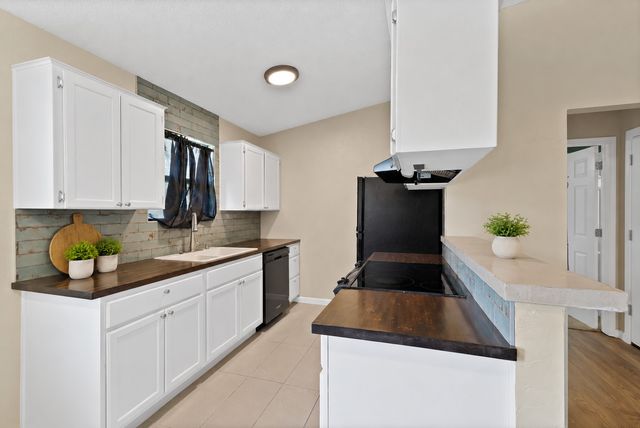 6709 Johnnie Court, Watauga, TX 76148