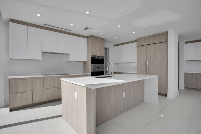 151 N Seabreeze Blv E-701, Fort Lauderdale, FL 33304