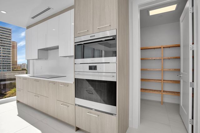 151 N Seabreeze Blv E-701, Fort Lauderdale, FL 33304