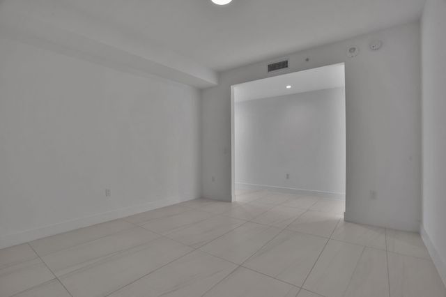 151 N Seabreeze Blv E-701, Fort Lauderdale, FL 33304