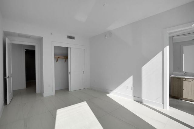 151 N Seabreeze Blv E-701, Fort Lauderdale, FL 33304