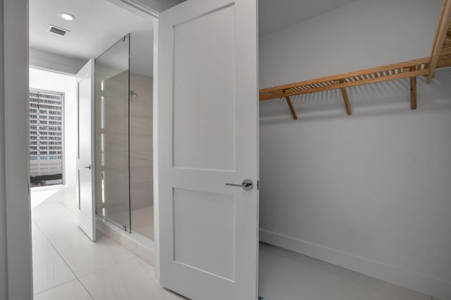 151 N Seabreeze Blv E-701, Fort Lauderdale, FL 33304