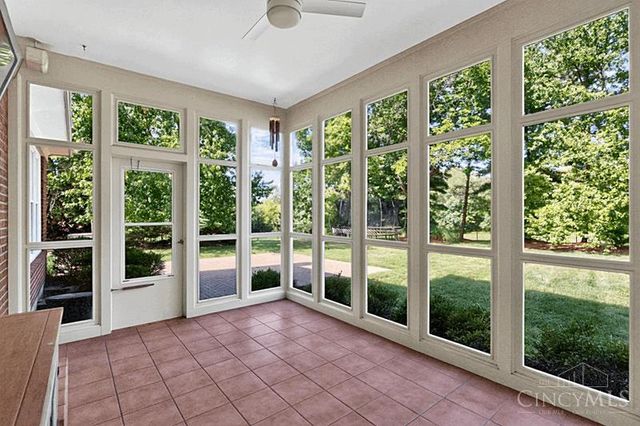 5025 Rollman Estates Drive, Amberley, OH 45236
