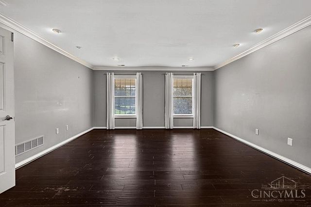 5025 Rollman Estates Drive, Amberley, OH 45236