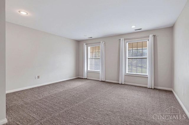 5025 Rollman Estates Drive, Amberley, OH 45236