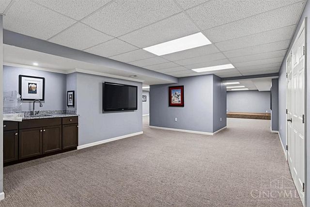 5025 Rollman Estates Drive, Amberley, OH 45236