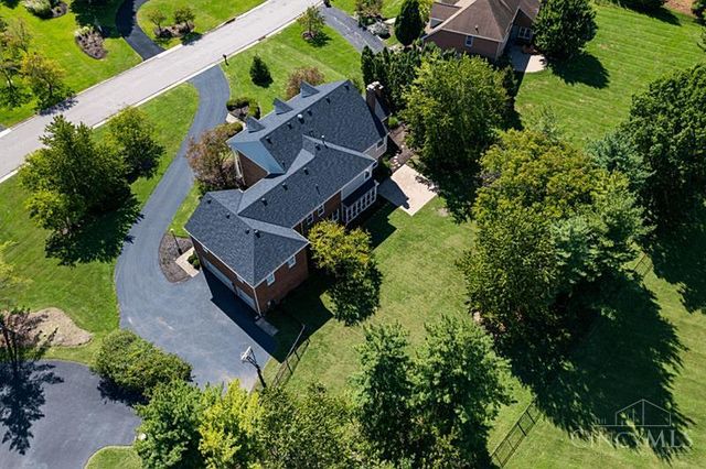 5025 Rollman Estates Drive, Amberley, OH 45236