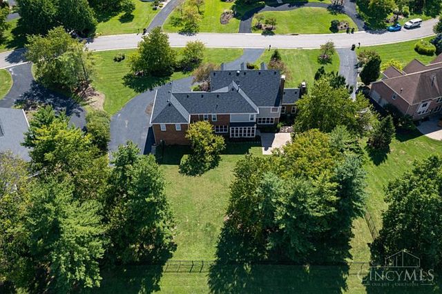 5025 Rollman Estates Drive, Amberley, OH 45236
