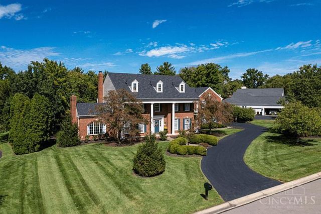 5025 Rollman Estates Drive, Amberley, OH 45236