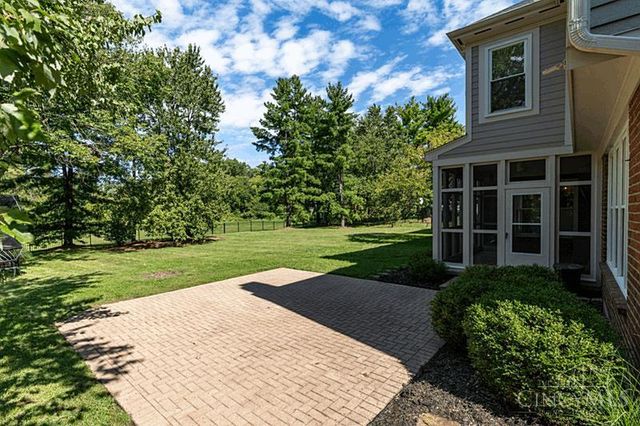 5025 Rollman Estates Drive, Amberley, OH 45236