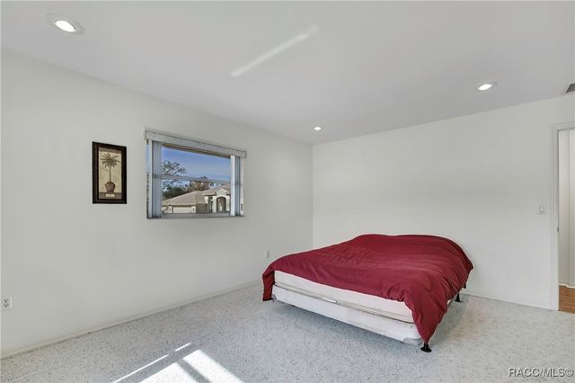 2 Blair Court, Homosassa, FL 34446