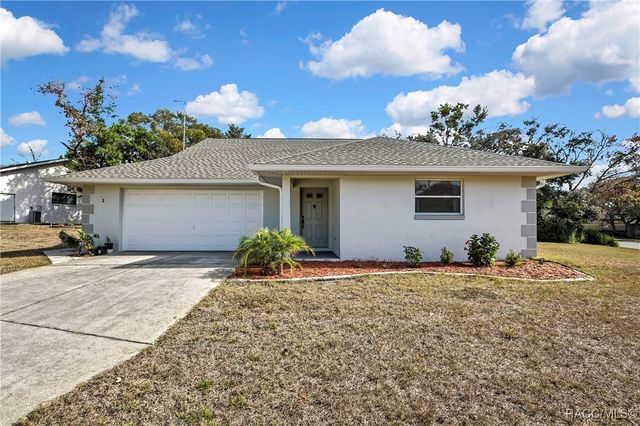 2 Blair Court, Homosassa, FL 34446
