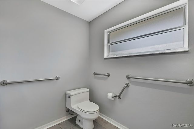 2 Blair Court, Homosassa, FL 34446