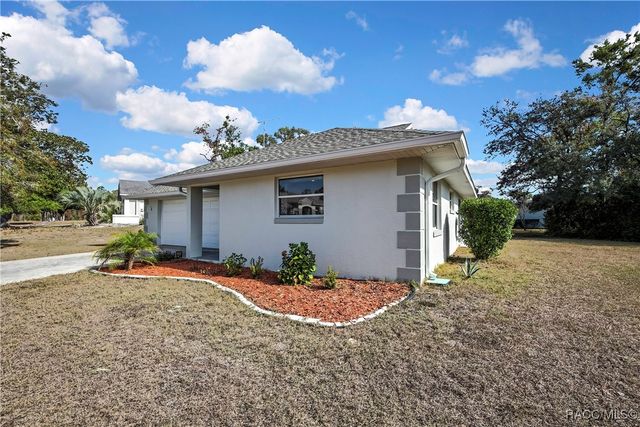 2 Blair Court, Homosassa, FL 34446