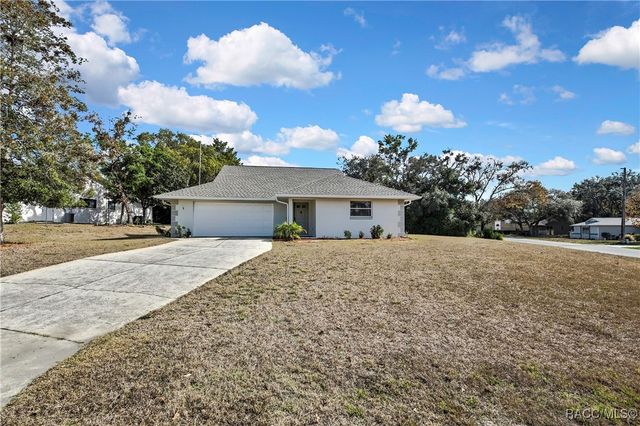 2 Blair Court, Homosassa, FL 34446