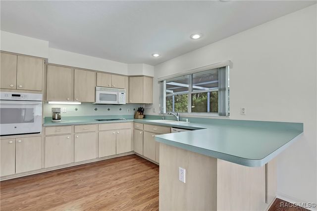 2 Blair Court, Homosassa, FL 34446