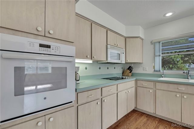 2 Blair Court, Homosassa, FL 34446