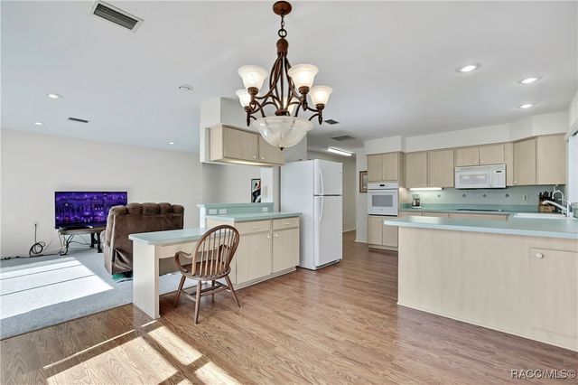 2 Blair Court, Homosassa, FL 34446