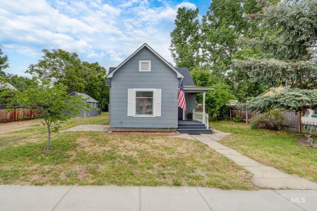 810 S Washington Ave, Emmett, ID 83617