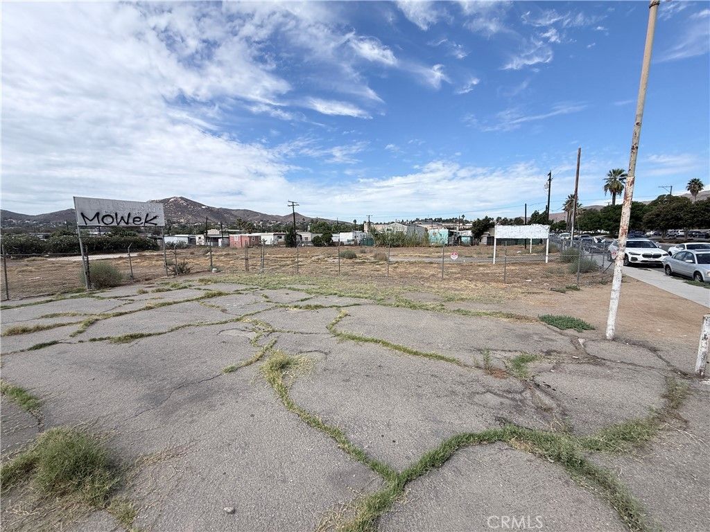 6128 Mission, Riverside, CA 92509 — photo 2
