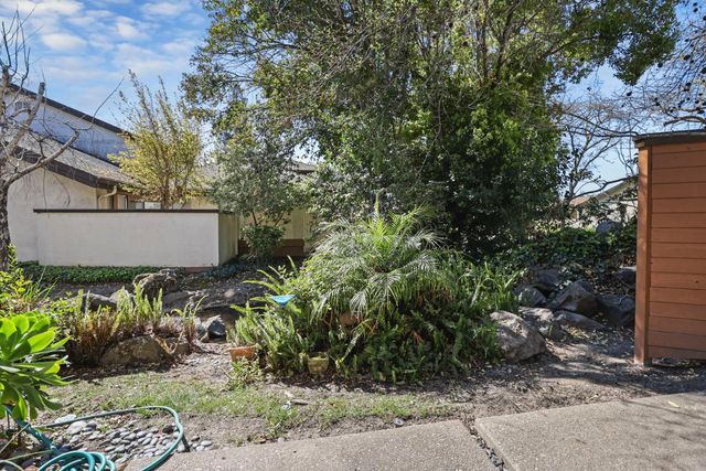 1447 W Swain Rd, Stockton, CA 95207