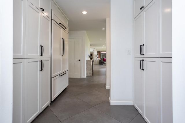 6619 Carver Rd, Modesto, CA 95356
