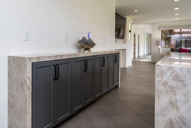 6619 Carver Rd, Modesto, CA 95356