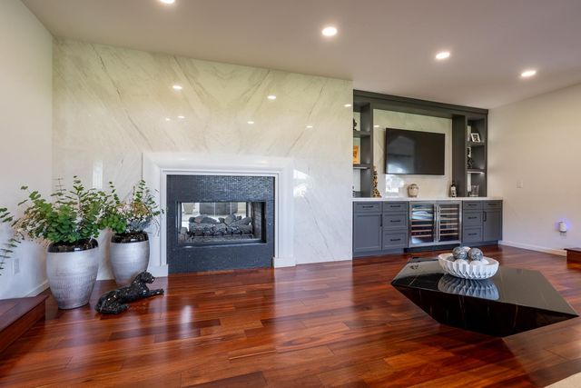 6619 Carver Rd, Modesto, CA 95356