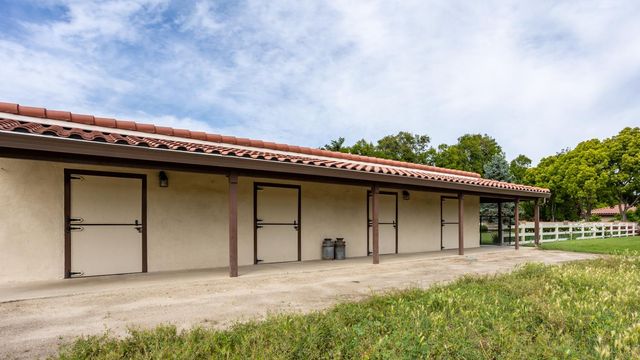 6619 Carver Rd, Modesto, CA 95356