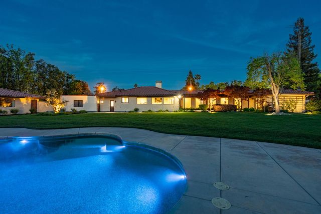 6619 Carver Rd, Modesto, CA 95356