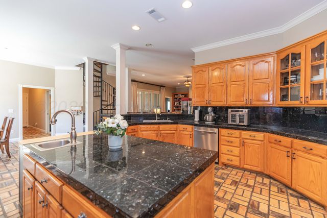 4806 SPARTANBURG Drive, Amarillo, TX 79119