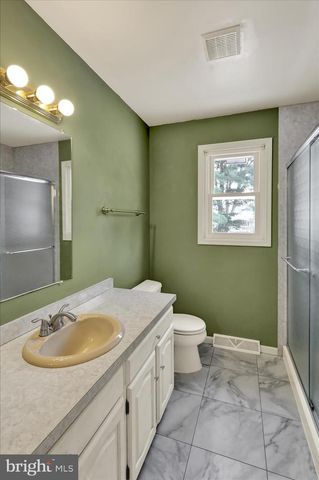 438 COACH HOUSE LN, Lititz, PA 17543