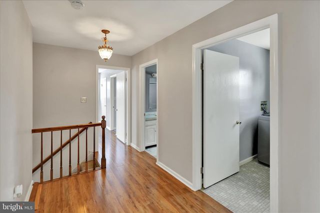 438 COACH HOUSE LN, Lititz, PA 17543