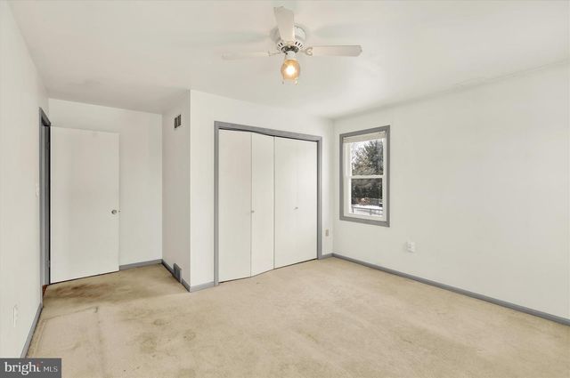 438 COACH HOUSE LN, Lititz, PA 17543