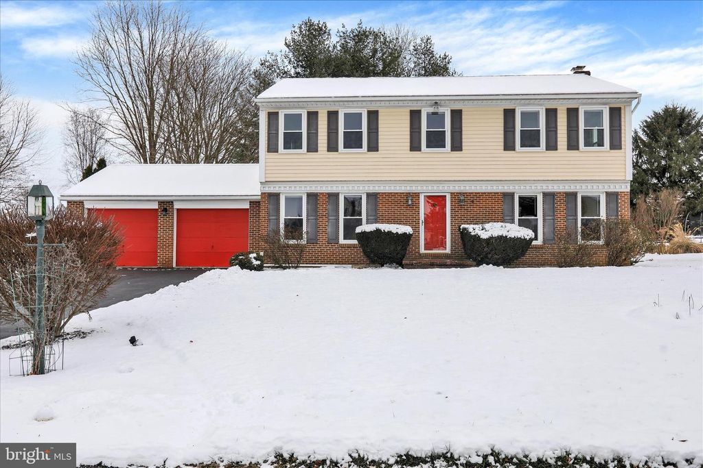 438 COACH HOUSE LN, Lititz, PA 17543