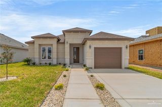 5932 N Playa Del Sol Street, Edinburg, TX 78541